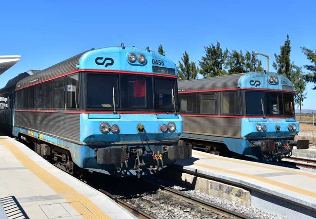 Медленные, но недорогие поезда региональной железной дороги Алгарве 