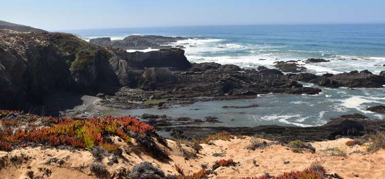 Almograve coastline